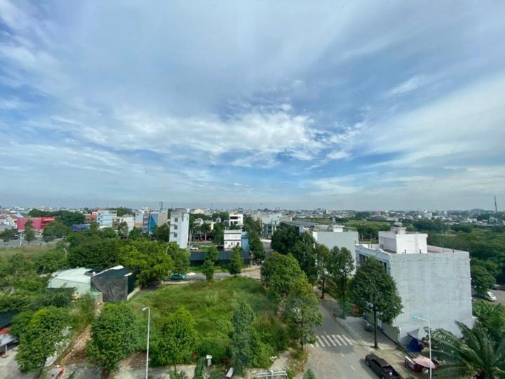 Hotel My Viet Di An Bagian luar foto